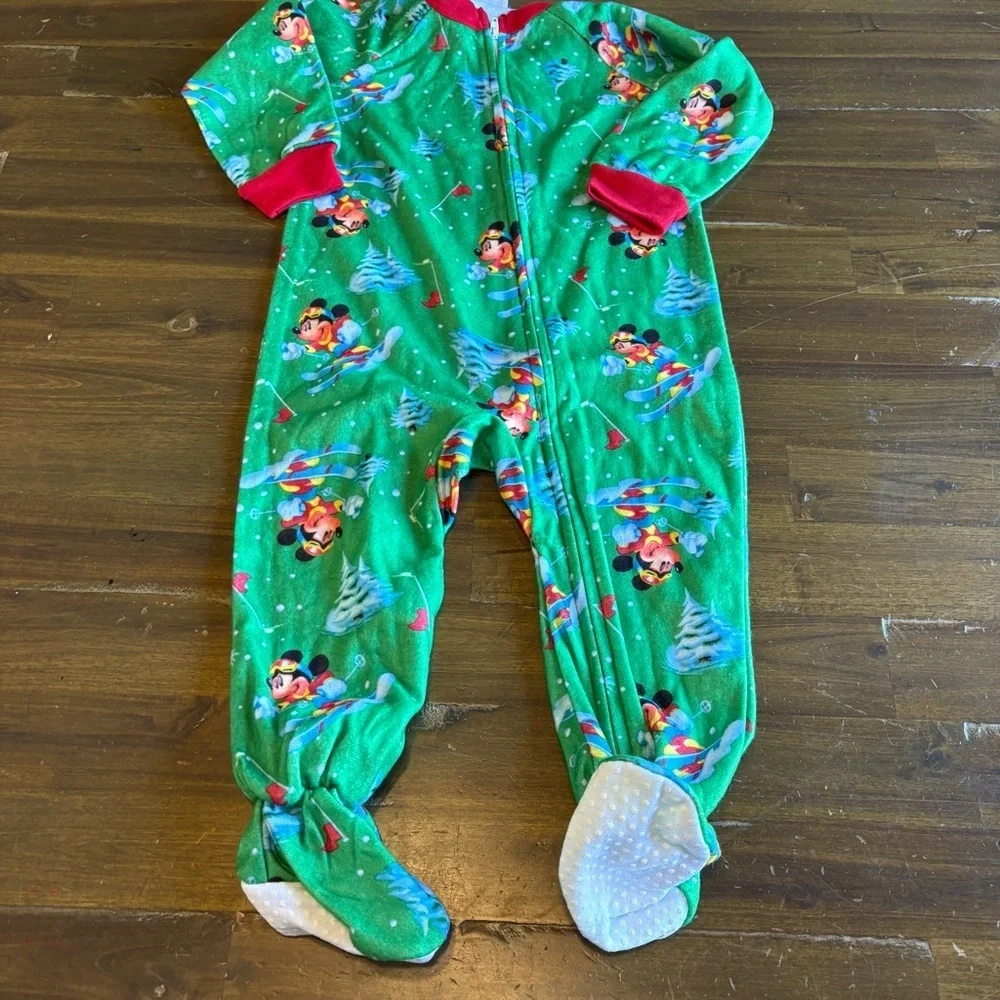 Disney Mickey Mouse Skiing Footed Sleeper Pajamas Zip Up Toddler 2T Warm Winter